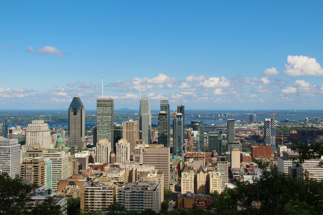 Montréal skyline illustrating Canada's Francophone communities and French-language immigration